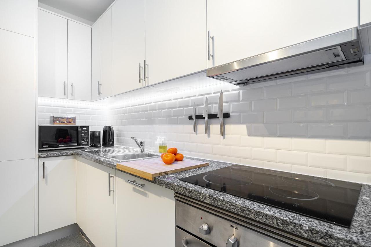 Whome Lisbon'S Best Kept Secret: 2-Bed W/Ac & Patio Εξωτερικό φωτογραφία